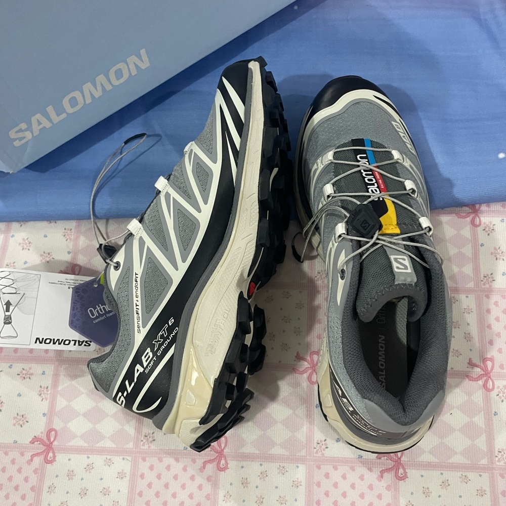 Salomon Grey and Cream Trail Running Shoes with Fastlace - Picture 6 of 9